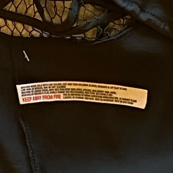 Intimately Free People Black Lace Top Size Medium NWT Excellent Condition! - Picture 10 of 13